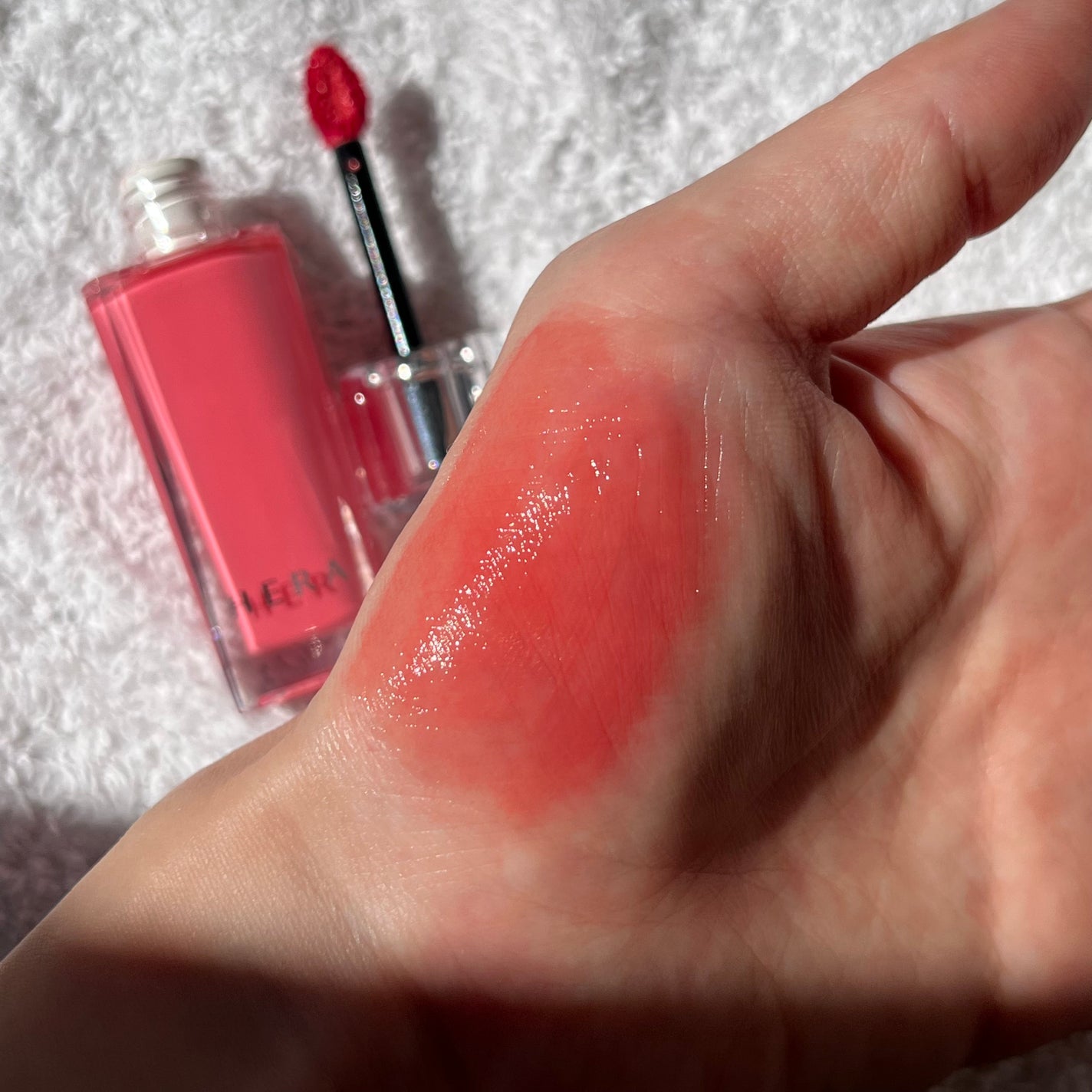 センシュアル フィッティング グロウ ティント/HERA/リップティントを使ったクチコミ(2枚目)