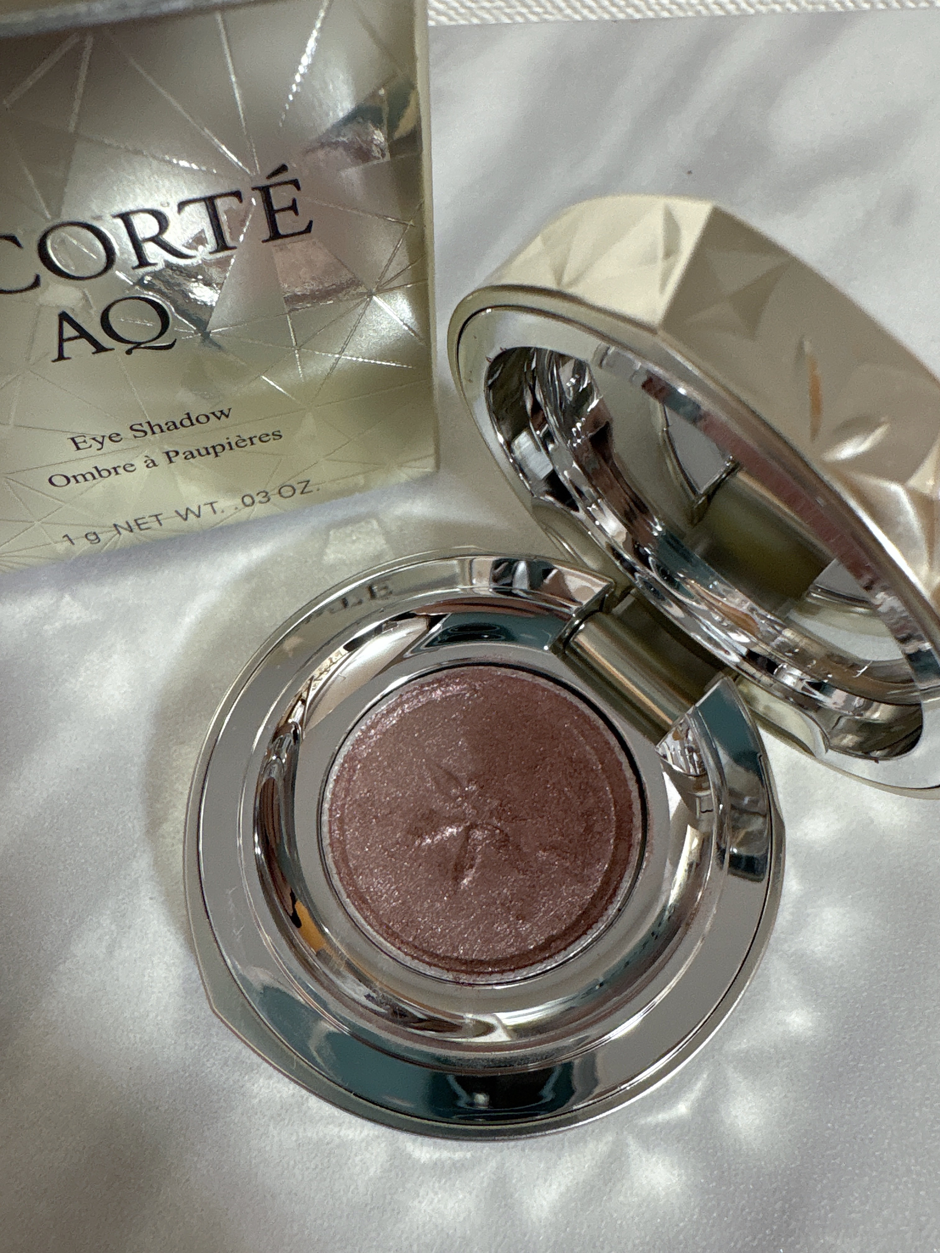 AQ アイシャドウ 08/DECORTÉ/単色アイシャドウを使ったクチコミ（3枚目）