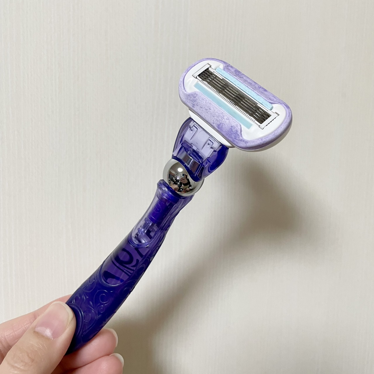 スワール 艶すべ肌/Gillette Venus/シェーバーを使ったクチコミ（1枚目）