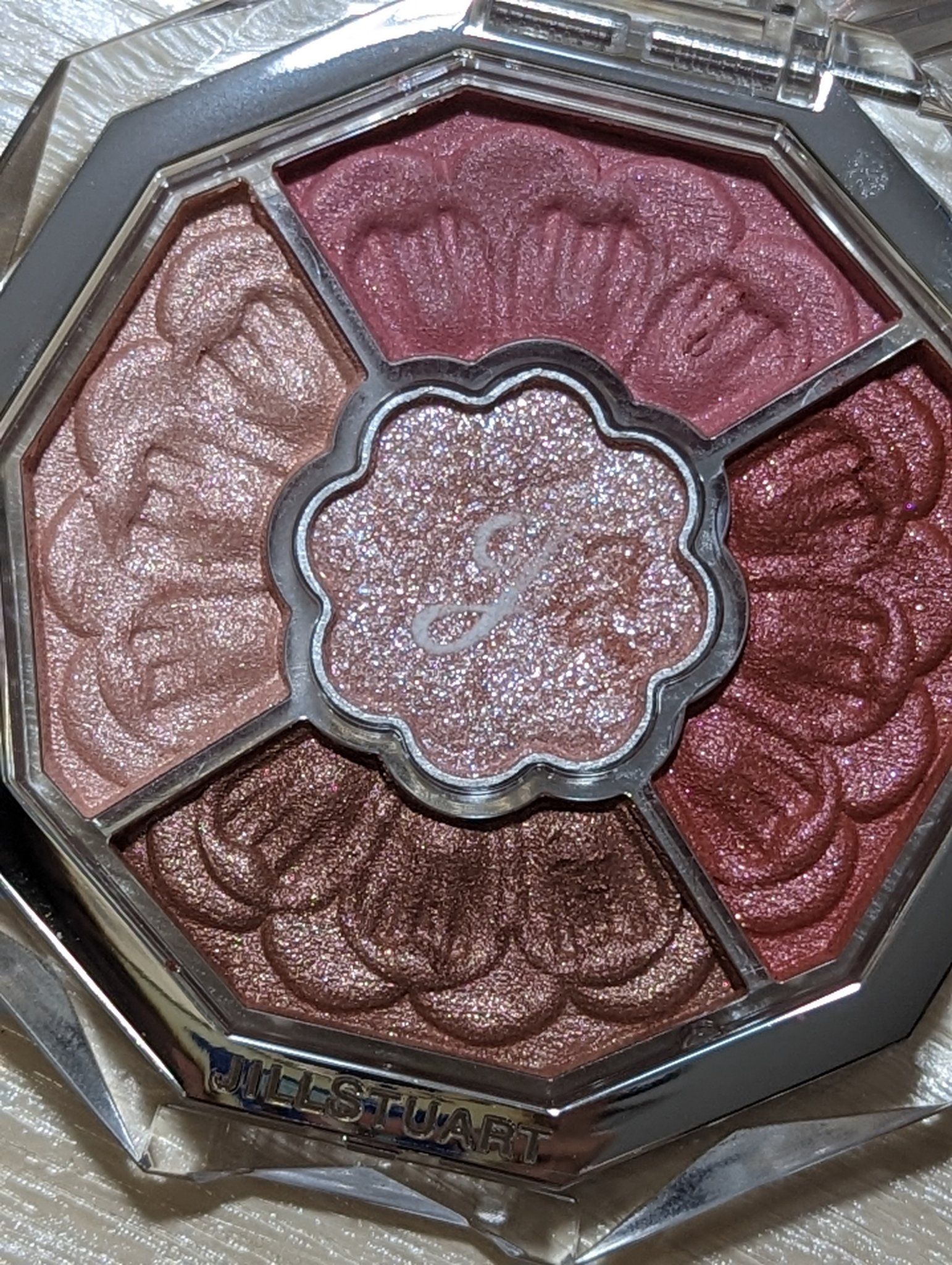 ジルスチュアート ブルームクチュール アイズ　ジュエルドブーケ/JILL STUART/アイシャドウパレットを使ったクチコミ（2枚目）