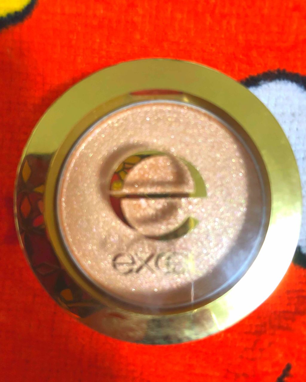 シャイニーシャドウ N/excel/単色アイシャドウを使ったクチコミ（2枚目）