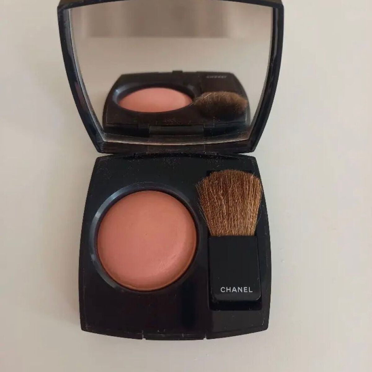 ジュ コントゥラスト 180 カレス