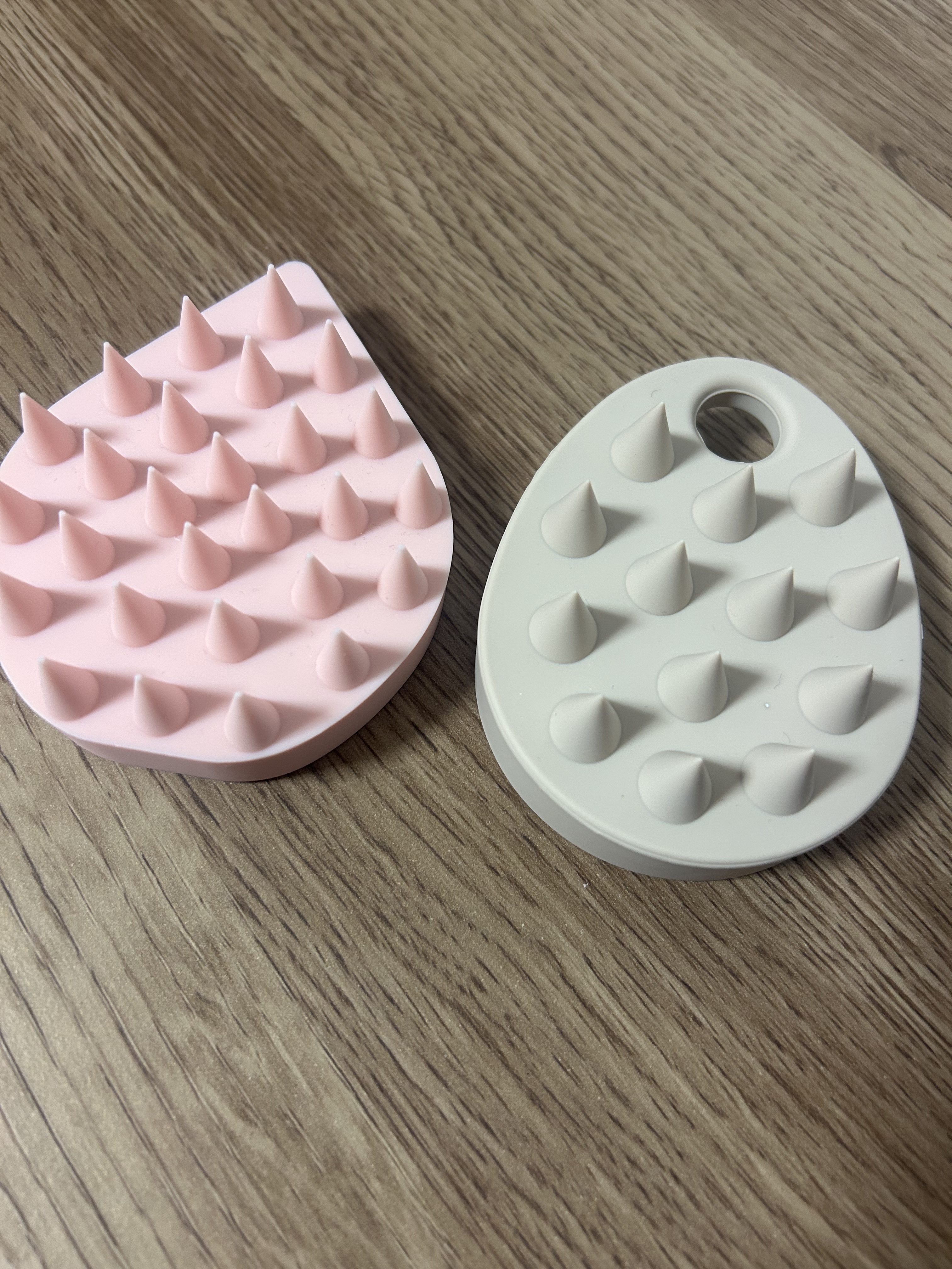 リラクシングマッサージブラシ/エトヴォス/スカルプブラシを使ったクチコミ（2枚目）