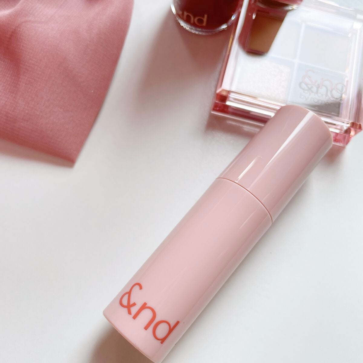 アンドバイロムアンド グラッシーボムティント/&nd by rom&nd/リップティントを使ったクチコミ(4枚目)