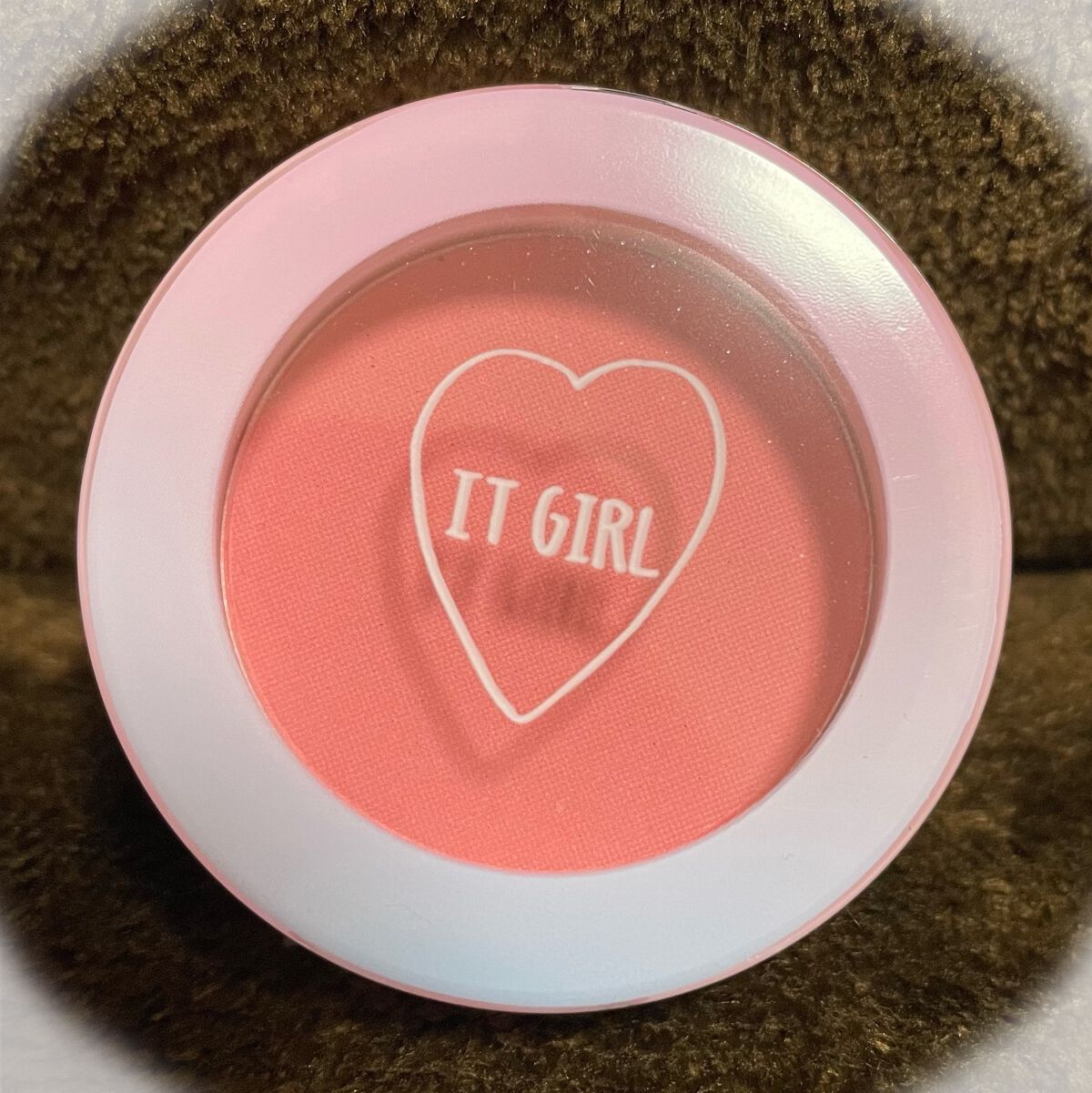 ダイソー×IT GIRL アイシャドウ 恋模様 /DAISO/単色アイシャドウを使ったクチコミ（2枚目）