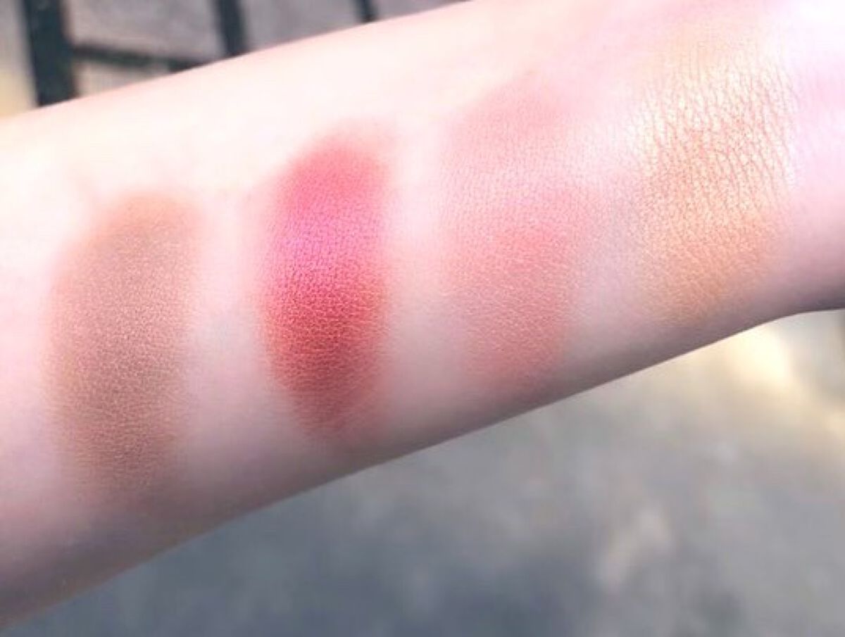 アイシャドウ デライトクワッド/rms beauty/アイシャドウパレットを使ったクチコミ(2枚目)