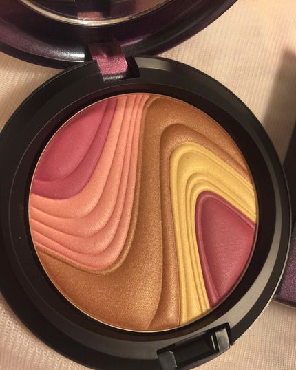 M・A・C パールマット フェイス パウダー マザー オー パールのクチコミ「#MAC #限定
パールマット フェイスパウダー
マザー オー パール
送られてきた新作情報.....」(2枚目)