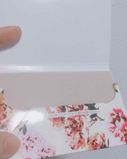 UVカット&毛穴カバーあぶらとり紙/コンビニック セレクティ フラワー/あぶらとり紙を使ったクチコミ(3枚目)