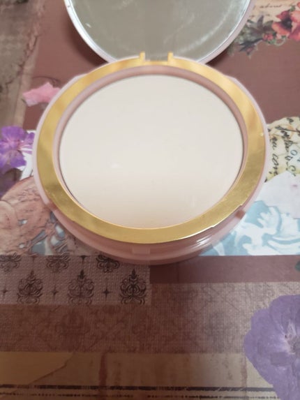 トゥー フェイスド プライムド & ポアレス スキンスムージング プレストパウダー/Too Faced/プレストパウダーを使ったクチコミ(2枚目)
