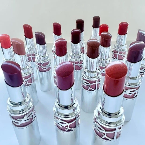 みほっぴ on LIPS 「あのイヴ・サンローランボーテの人気リップがパワーアップしてリニ..」(1枚目)