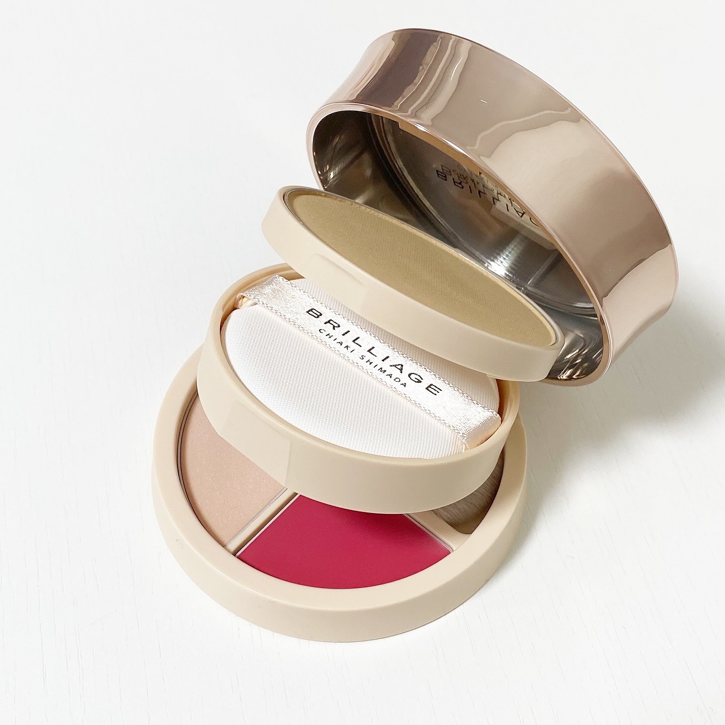 パウダリーファンデーション オーセンティックウーマン ロングステイ サテンヴェール/ブリリアージュ/パウダーファンデーションを使ったクチコミ（2枚目）