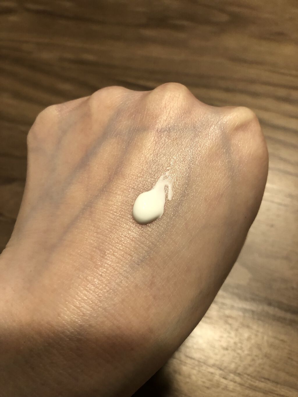 ホワイトUVジェル/DAISO/日焼け止めジェルを使ったクチコミ（3枚目）