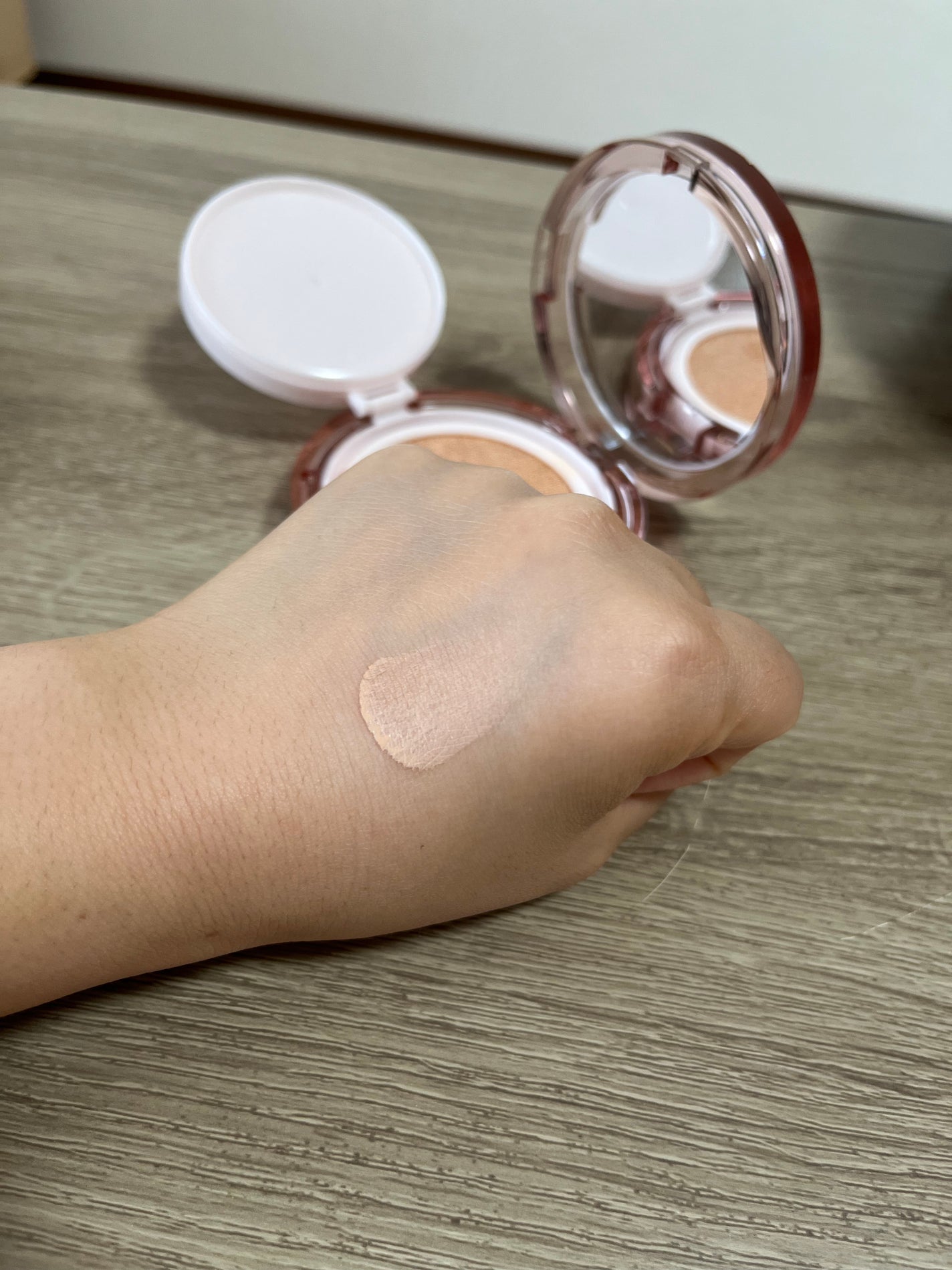 スキンケア ウォーターロッククッション /A’pieu/クッションファンデーションを使ったクチコミ(2枚目)