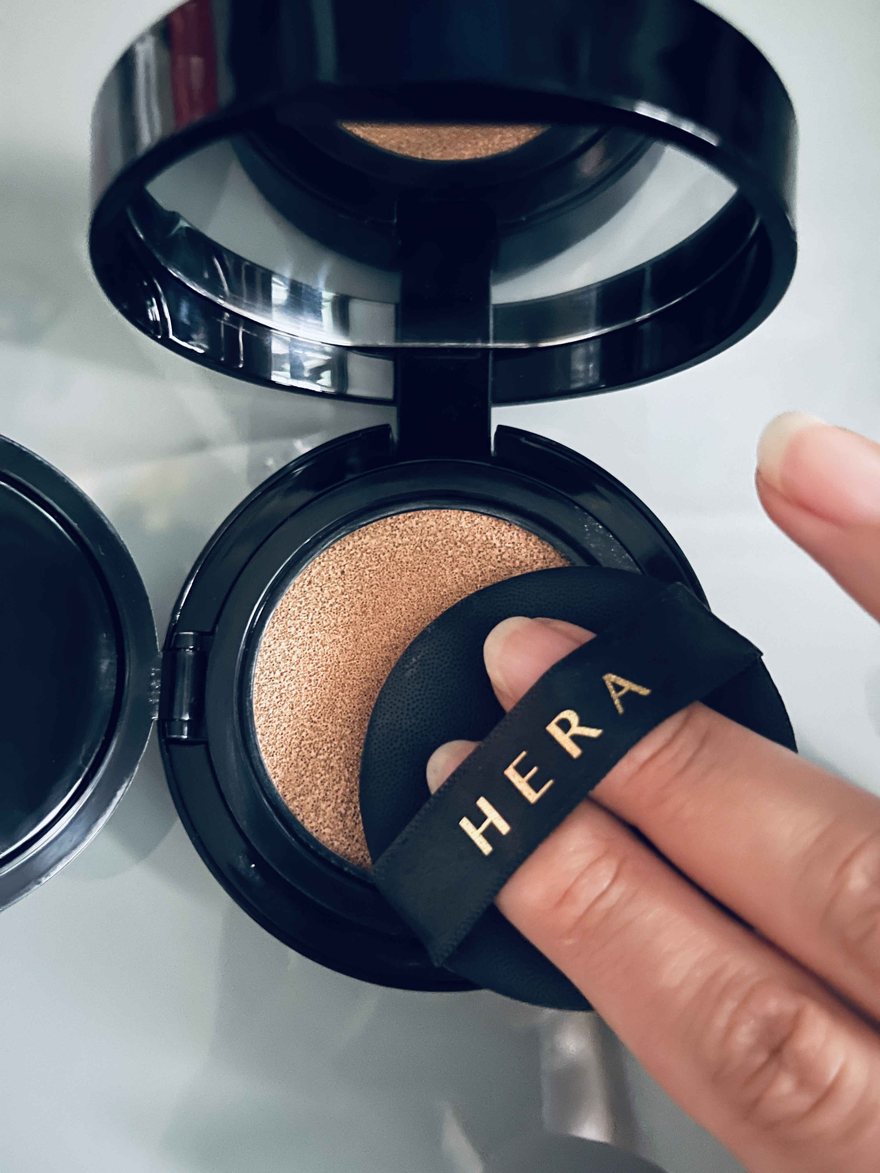 ブラック クッション/HERA/クッションファンデーションを使ったクチコミ（3枚目）