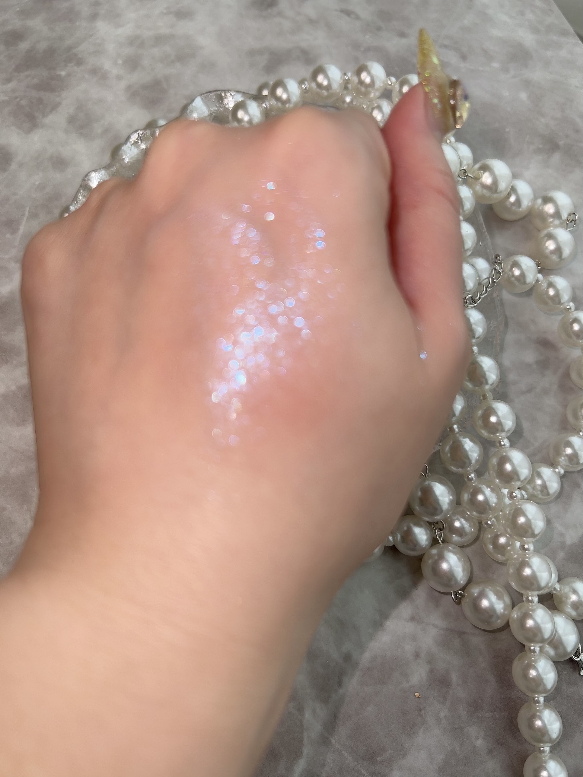 アディクション ザ アイシャドウ スパークル 005SP Moon River/ADDICTION/単色アイシャドウを使ったクチコミ（3枚目）