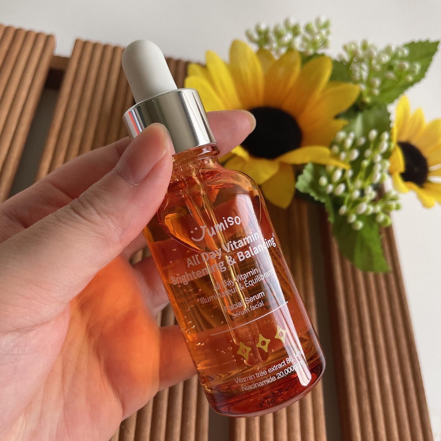 オールデイビタミンブライトニング＆バランシングフェイシャルセラム/JUMISO/美容液を使ったクチコミ（2枚目）