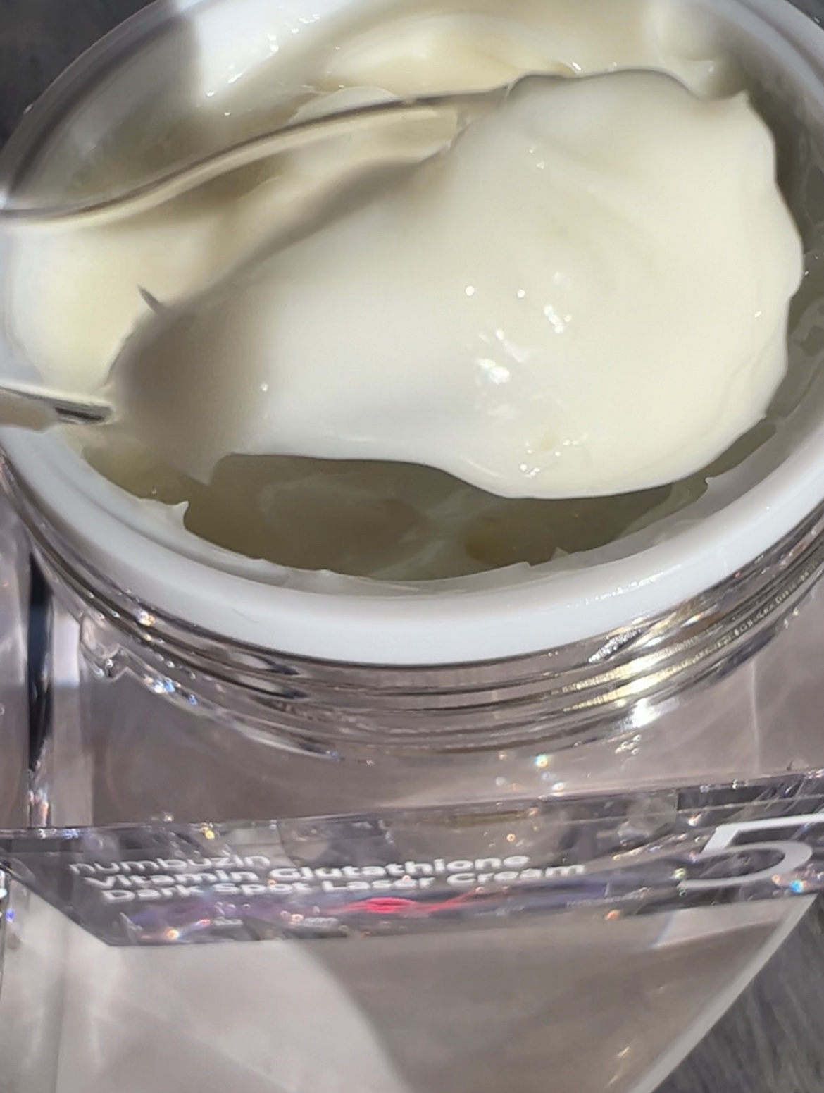 5番 白玉グルタチオンCメラゼロクリーム/numbuzin/フェイスクリームを使ったクチコミ（3枚目）