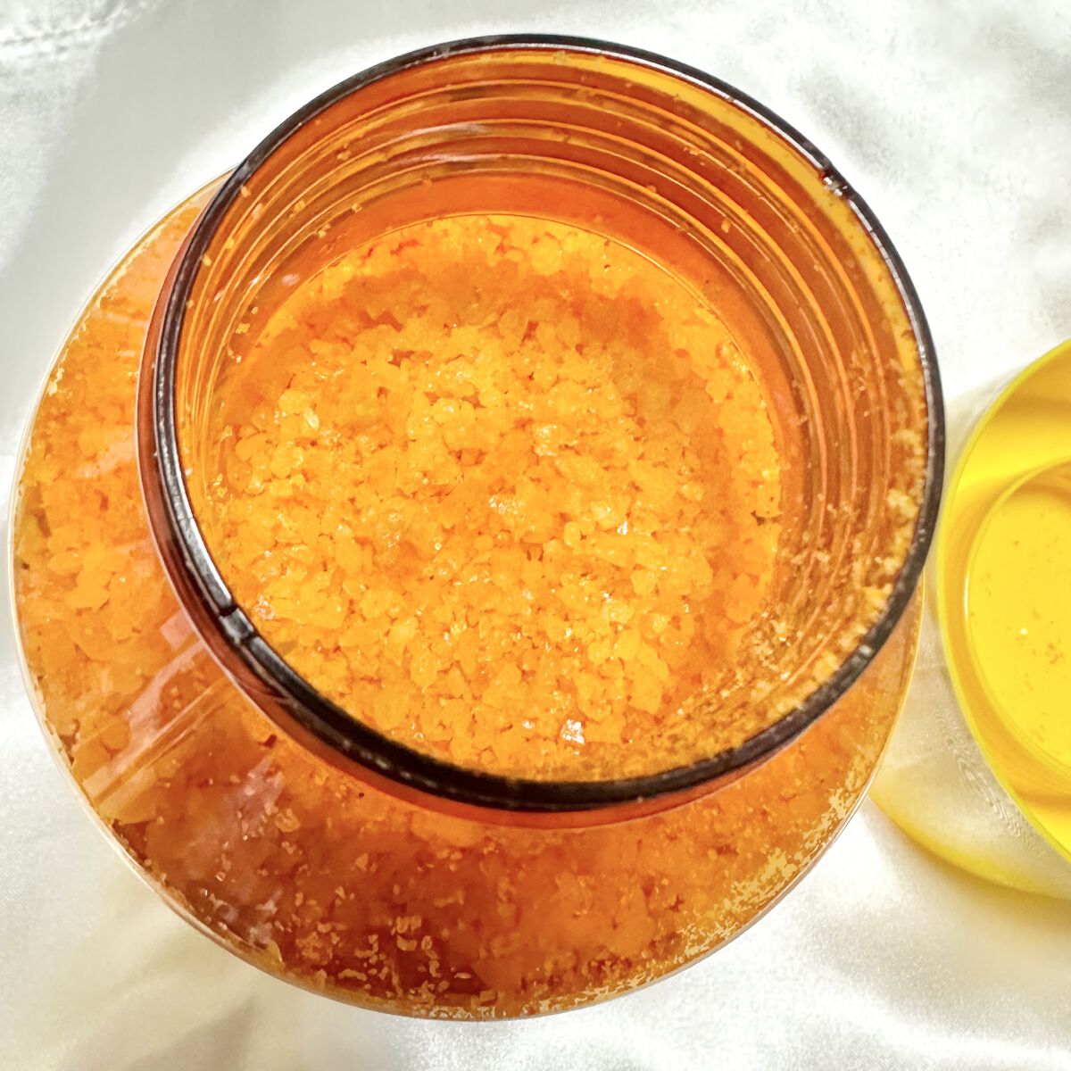 クナイプ バスソルト ユズ＆ジンジャーの香り 850g【旧】/クナイプ/無機塩系入浴剤を使ったクチコミ（2枚目）