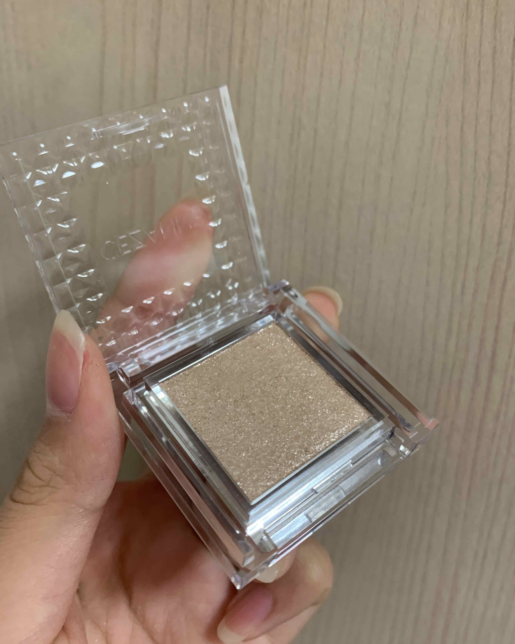 シングルカラーアイシャドウ/CEZANNE/単色アイシャドウを使ったクチコミ（2枚目）