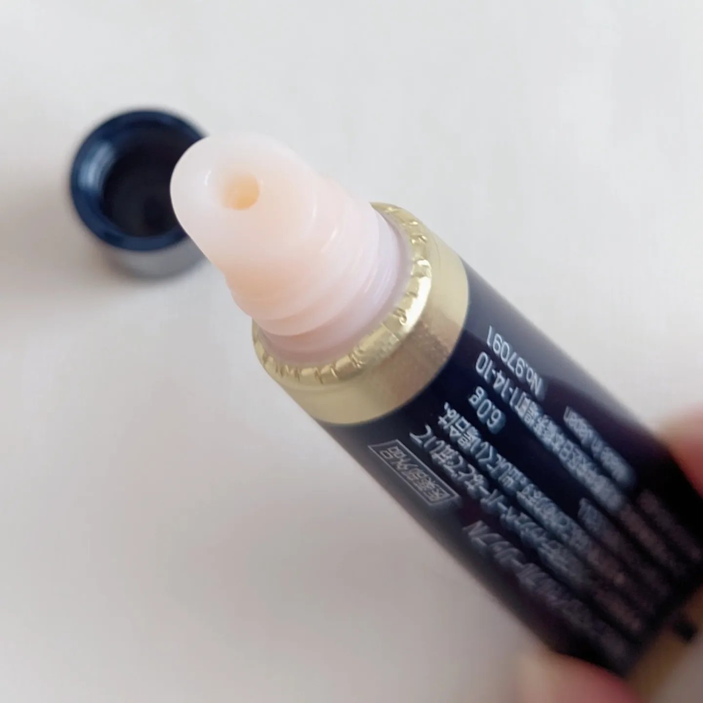 ニベア　ロイヤルブルーリップ　濃密美容ケア/ニベア/リップ美容液を使ったクチコミ（2枚目）