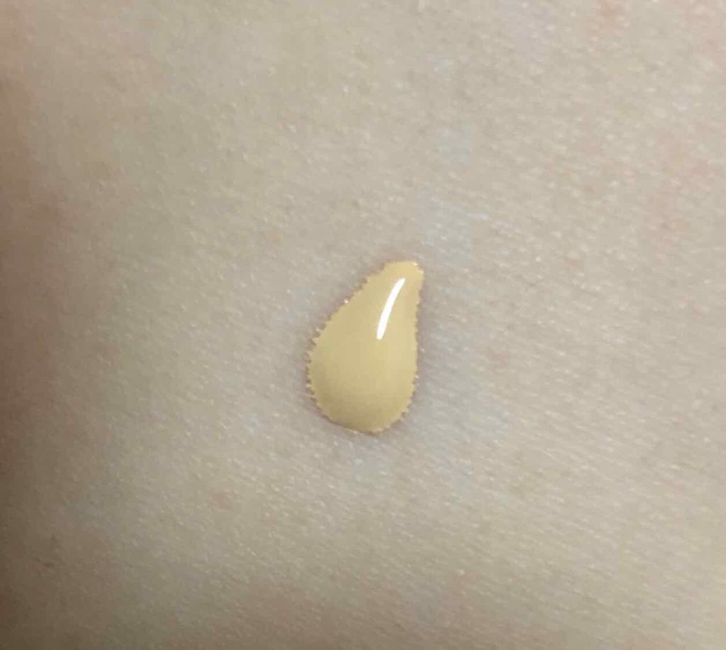 エバークリスタル リキッドファンデーション/DECORTÉ/リキッドファンデーションを使ったクチコミ(2枚目)