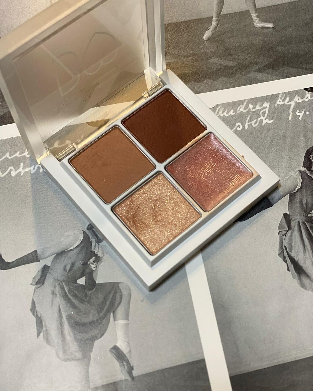 THE アイパレR/b idol/アイシャドウパレットを使ったクチコミ（2枚目）