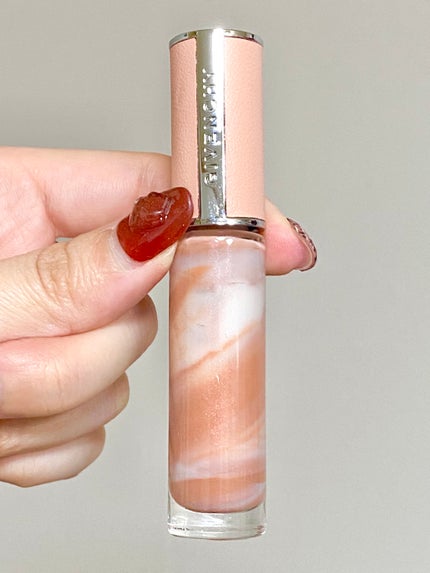 ローズ・パーフェクト・リキッド/GIVENCHY/口紅を使ったクチコミ(2枚目)