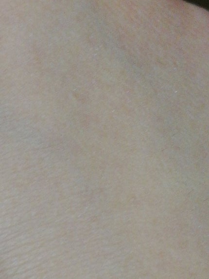 欄 on LIPS 「【崩れにくさ】めちゃくちゃいい塗ったあとパウダー塗ったら効果抜..」(3枚目)