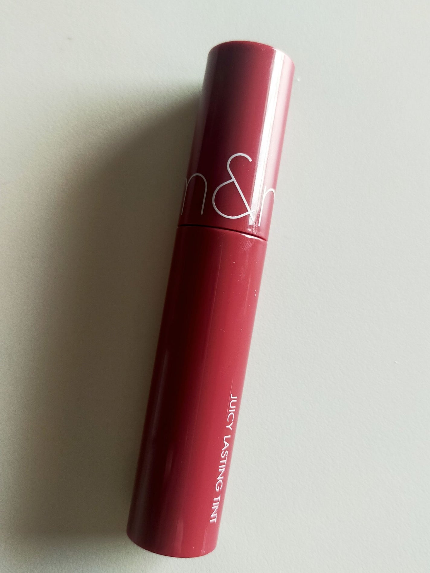 ジューシーラスティングティント/rom&nd/リップティントを使ったクチコミ(2枚目)