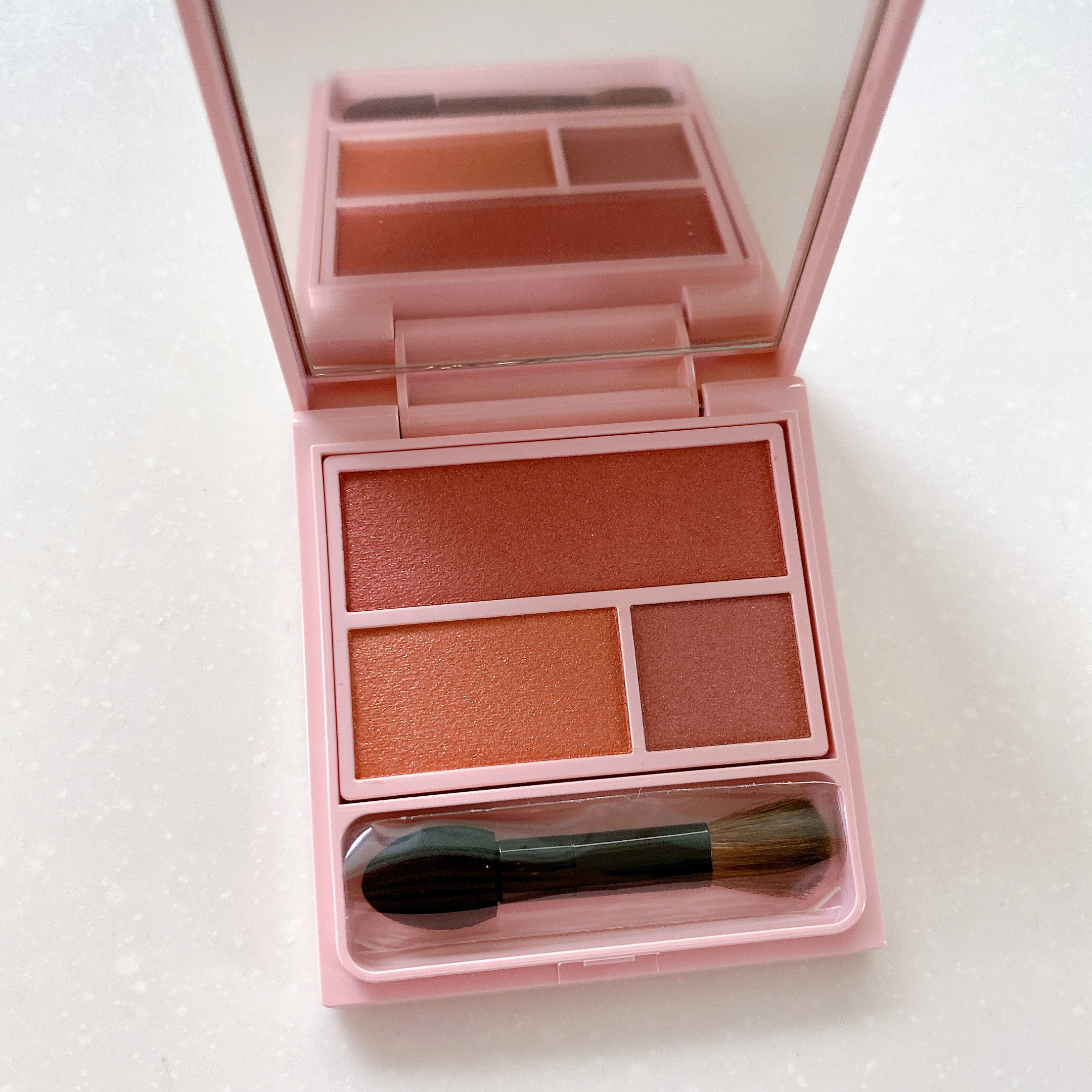 フーミー アイシャドウパレット/WHOMEE/アイシャドウパレットを使ったクチコミ（1枚目）