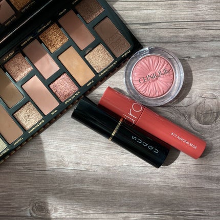 ボーン ディス ウェイ ザ ナチュラル ヌード アイシャドウ パレット/Too Faced/アイシャドウパレットを使ったクチコミ(2枚目)