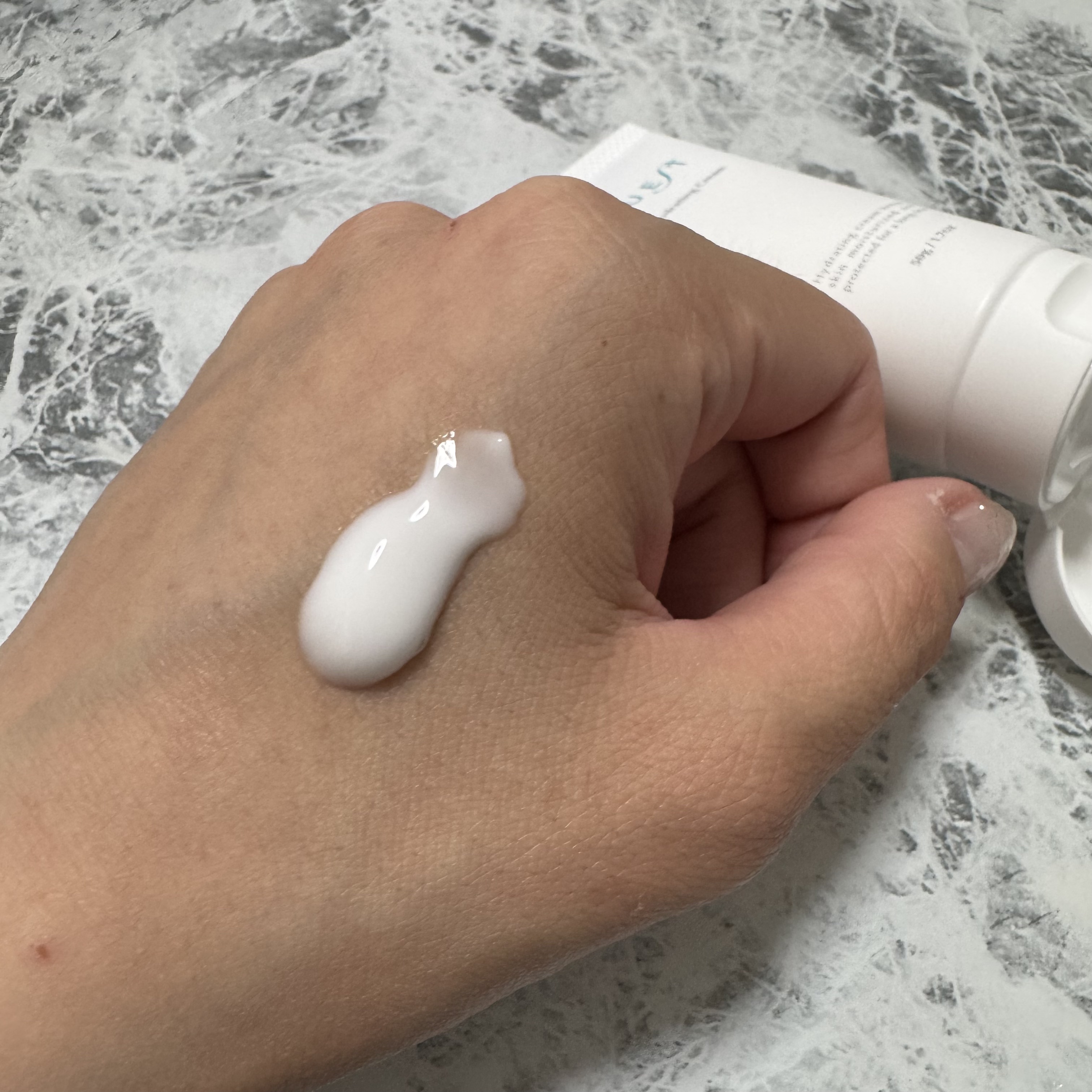 RF ハイドレーティングクリーム/PLUEST/フェイスクリームを使ったクチコミ（2枚目）