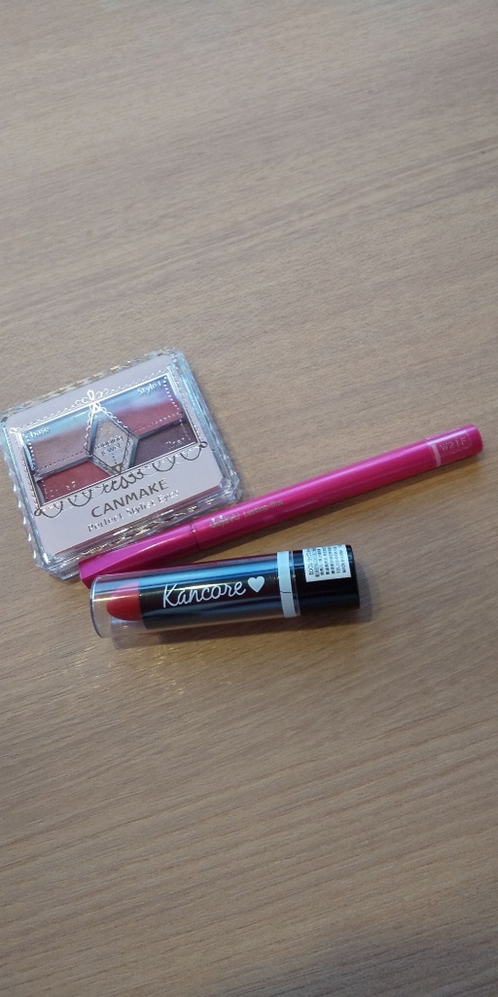 「密着アイライナー」しなやか筆リキッド/デジャヴュ/リキッドアイライナーを使ったクチコミ（1枚目）