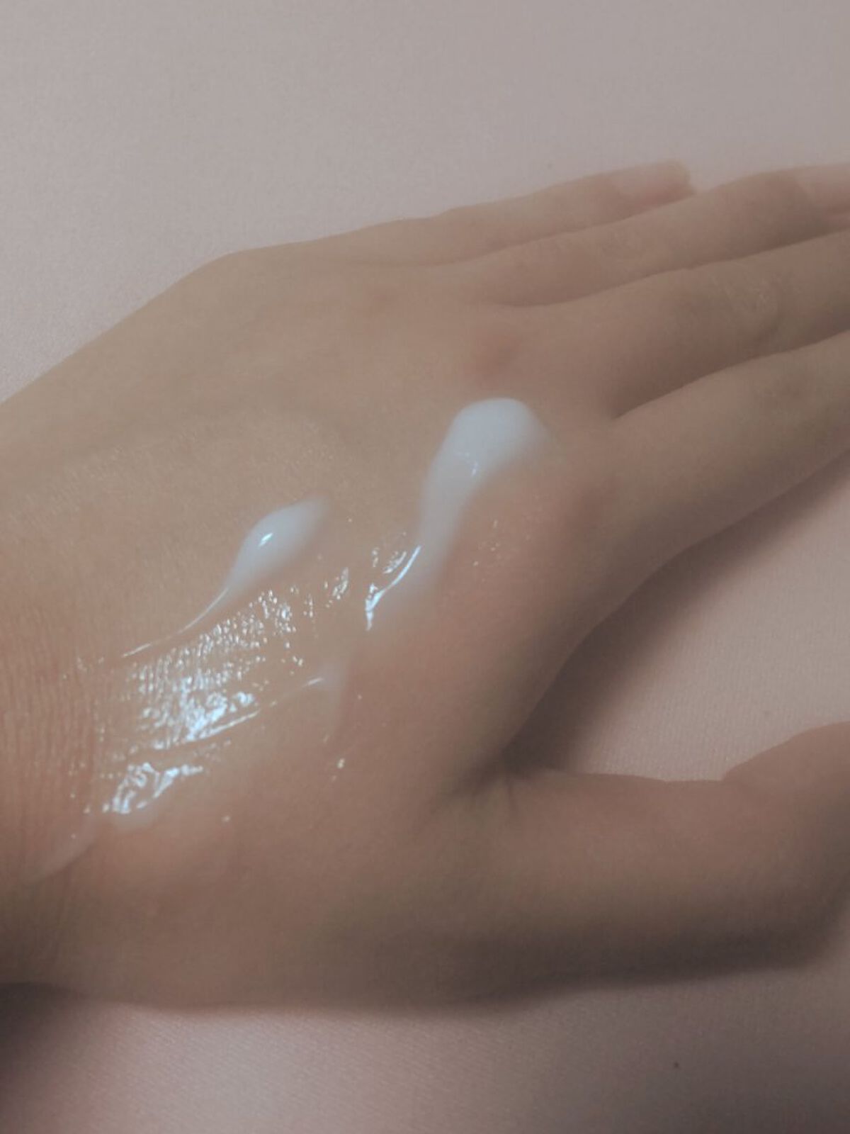 ハンドエッセンス/Standard Products by DAISO /ハンドクリームを使ったクチコミ（2枚目）