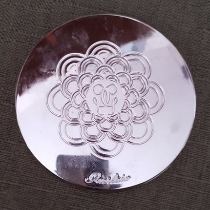 メテオリット コンパクト/GUERLAIN/プレストパウダーを使ったクチコミ(2枚目)