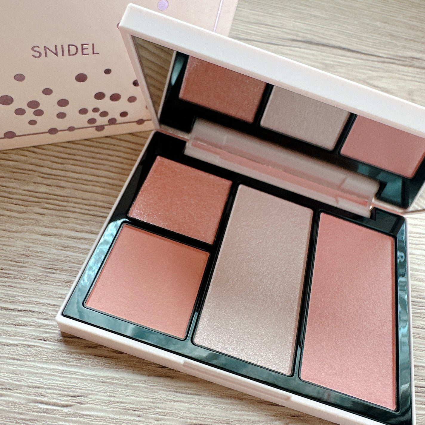 フェイス スタイリスト/SNIDEL BEAUTY/アイシャドウパレットを使ったクチコミ(1枚目)