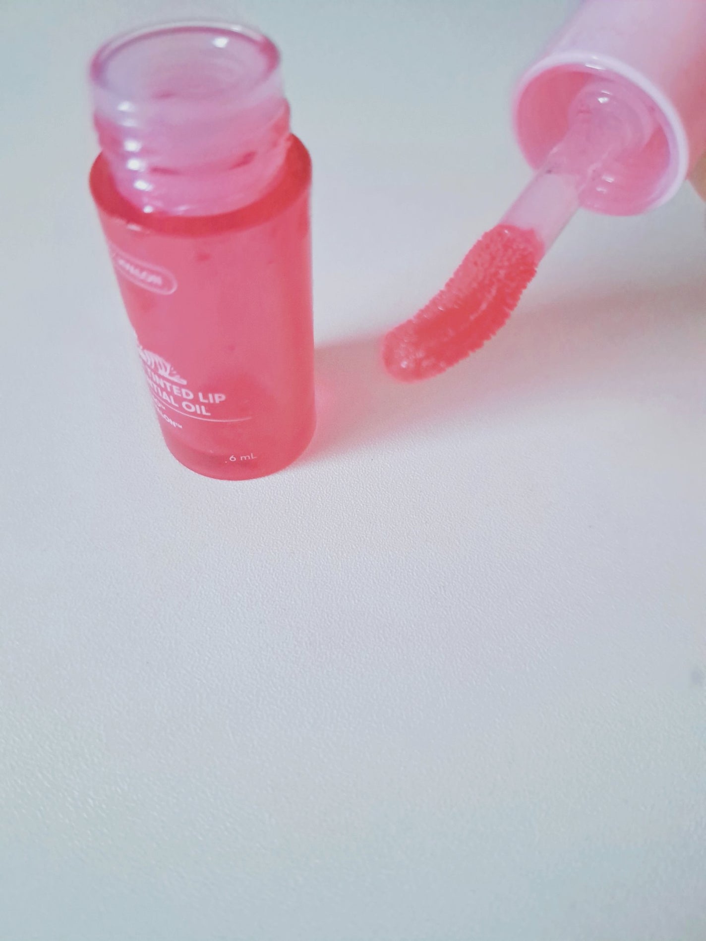 シカ ティンテッド リップ エッセンシャル オイル/VT/リップオイルを使ったクチコミ(2枚目)