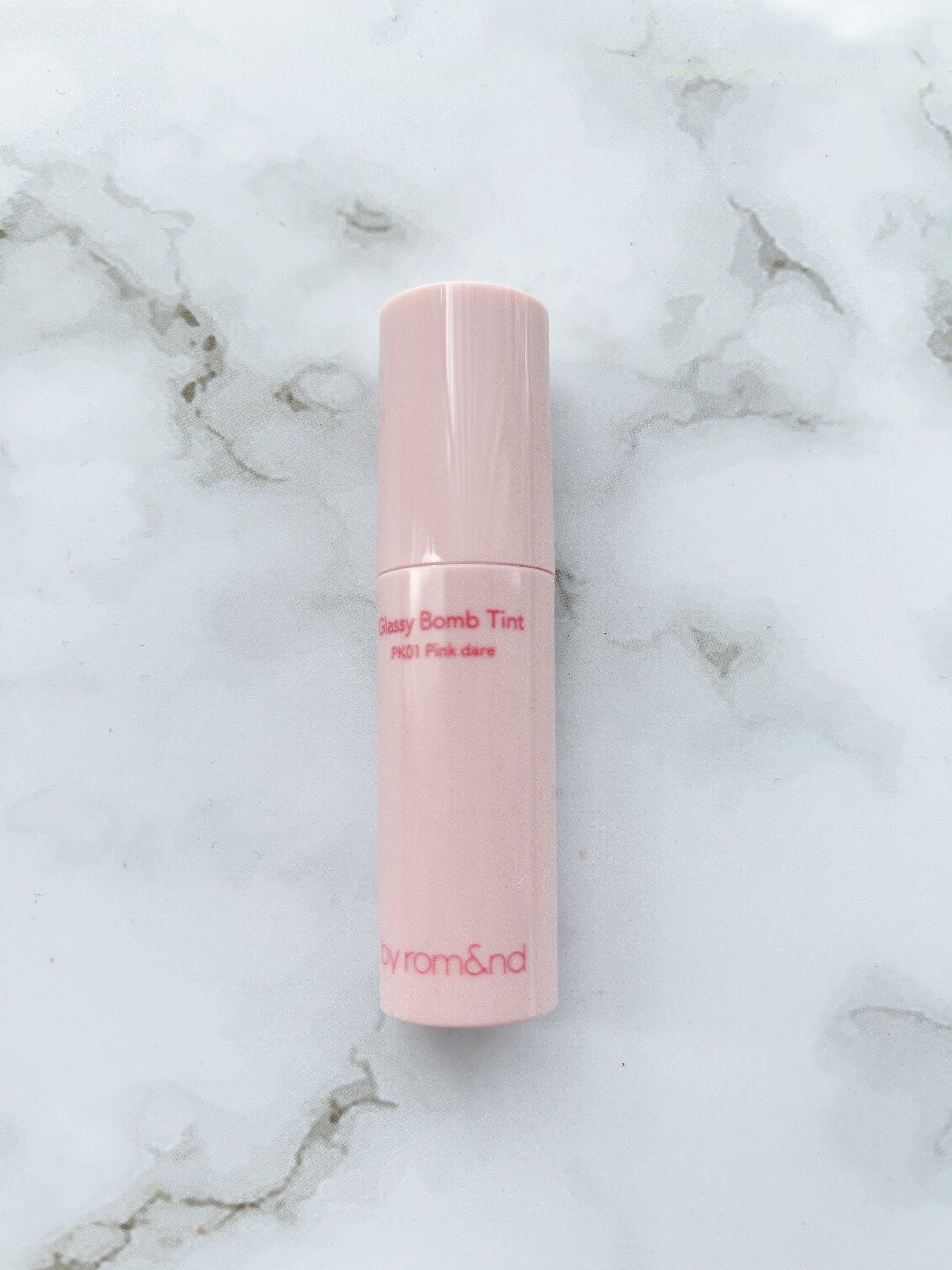アンドバイロムアンド　グラッシーボムティント PK01 ピンクデアー/&nd by rom&nd/リップティントを使ったクチコミ（1枚目）