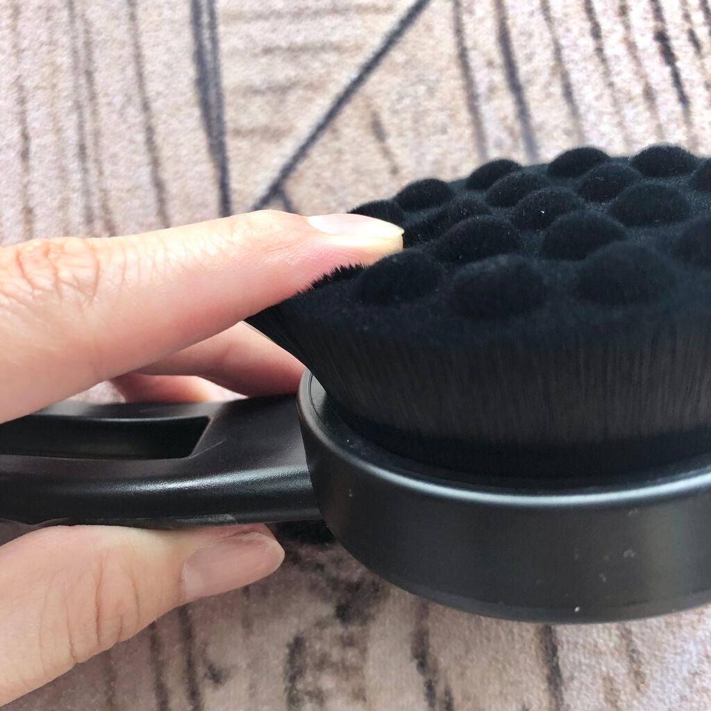 透明肌 竹炭ボディロングロングブラシ/コジット/バスグッズを使ったクチコミ(4枚目)