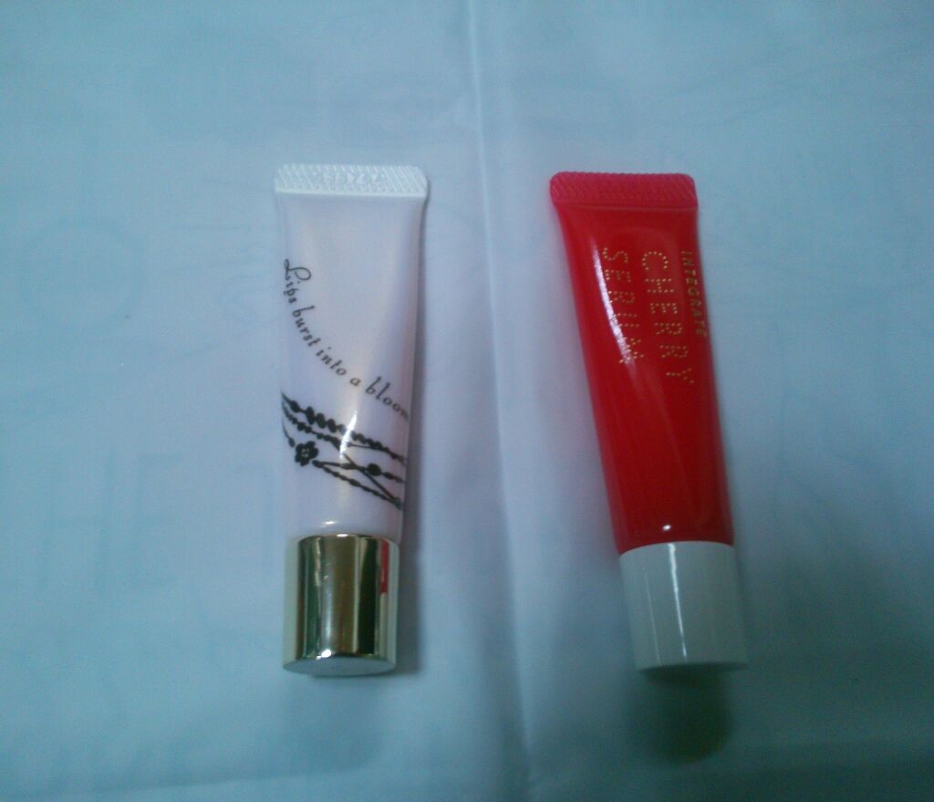 サクラドロップエッセンス/インテグレート/リップケアを使ったクチコミ(2枚目)