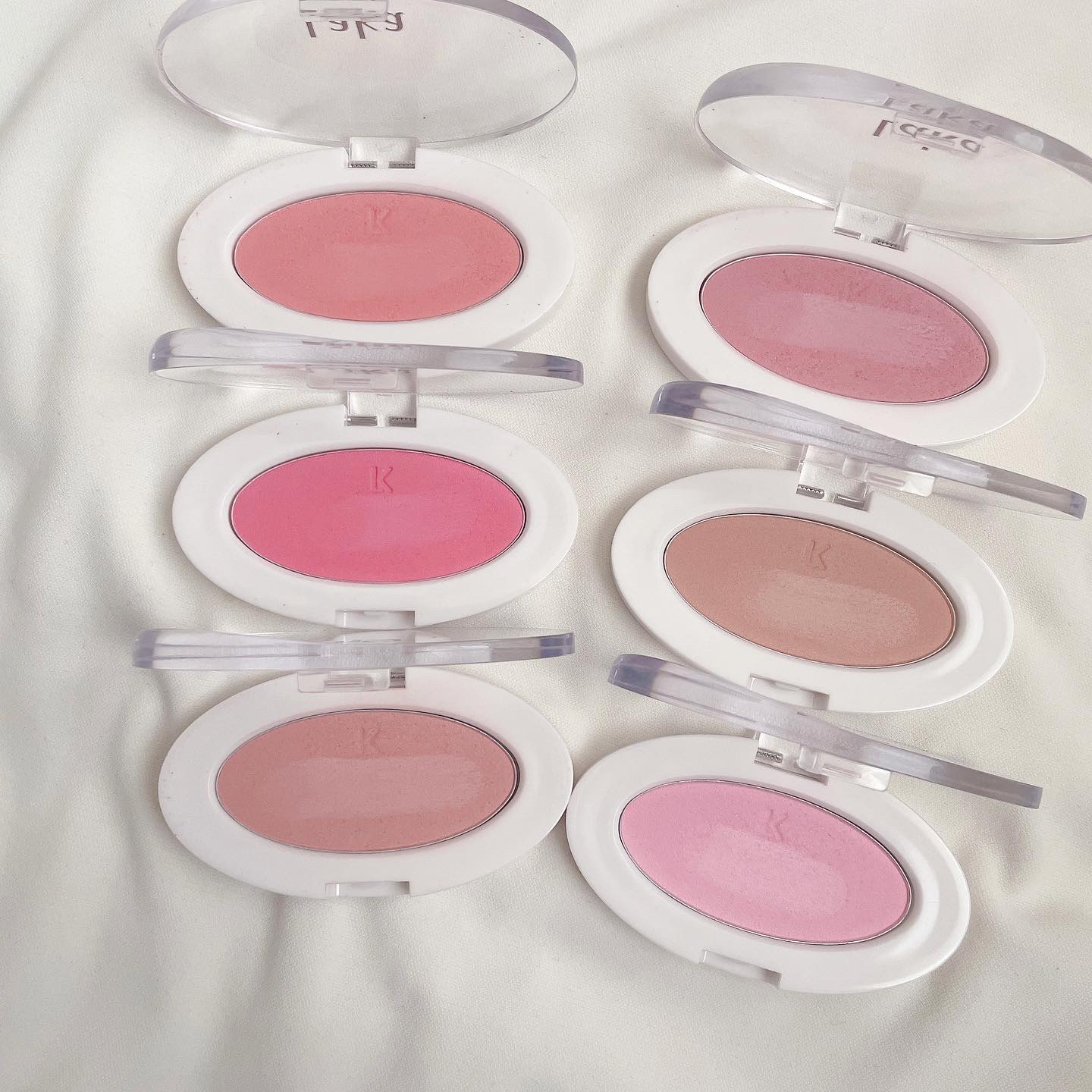 ラブシルクブラッシュ 703 アイコン/Laka/パウダーチークを使ったクチコミ（1枚目）