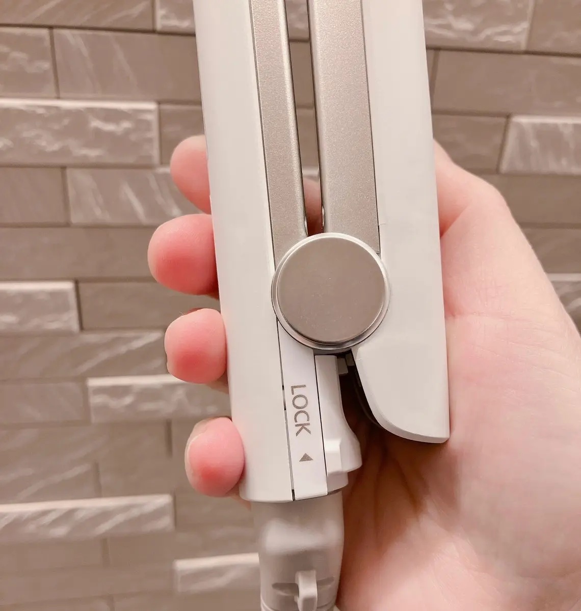 ストレートアイロン ナノケア EH-HS0J  -W・白/Panasonic/ストレートアイロンを使ったクチコミ（2枚目）