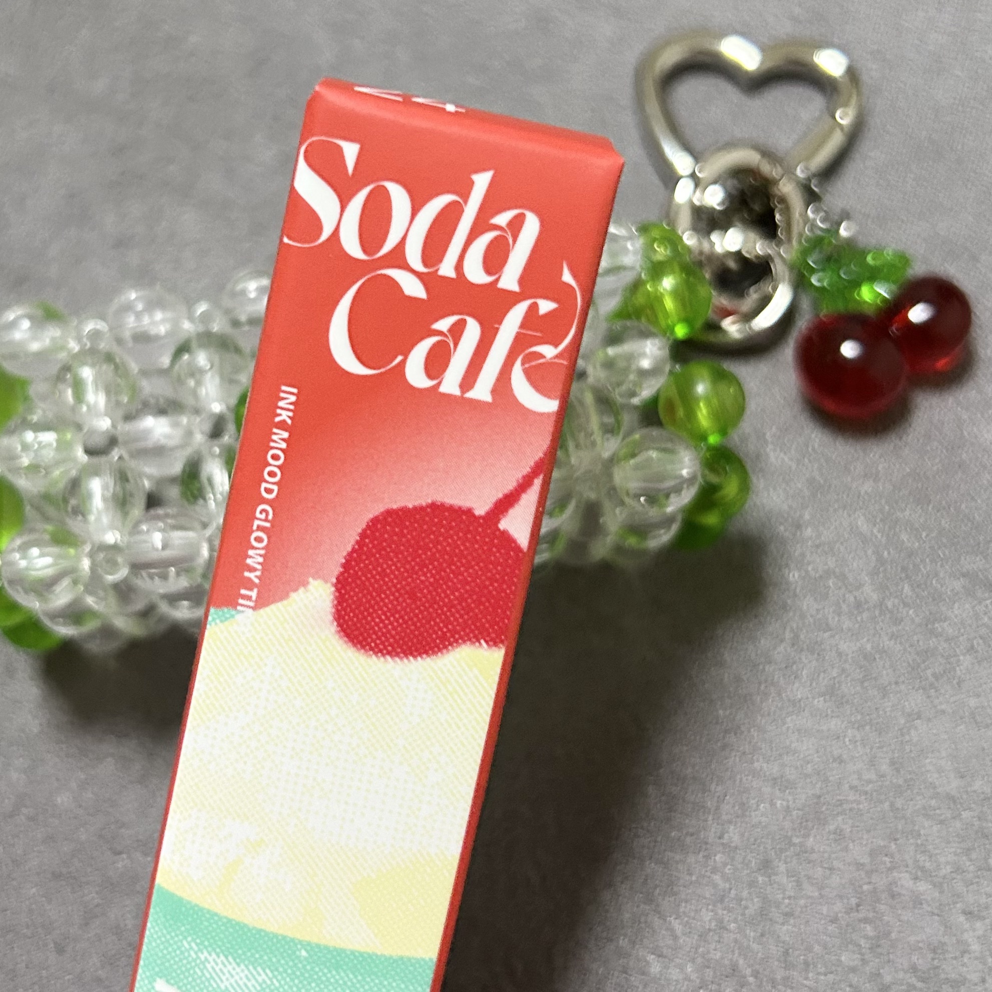 ペリペラ インク ムード グロイ ティント/PERIPERA/リップティントを使ったクチコミ（2枚目）