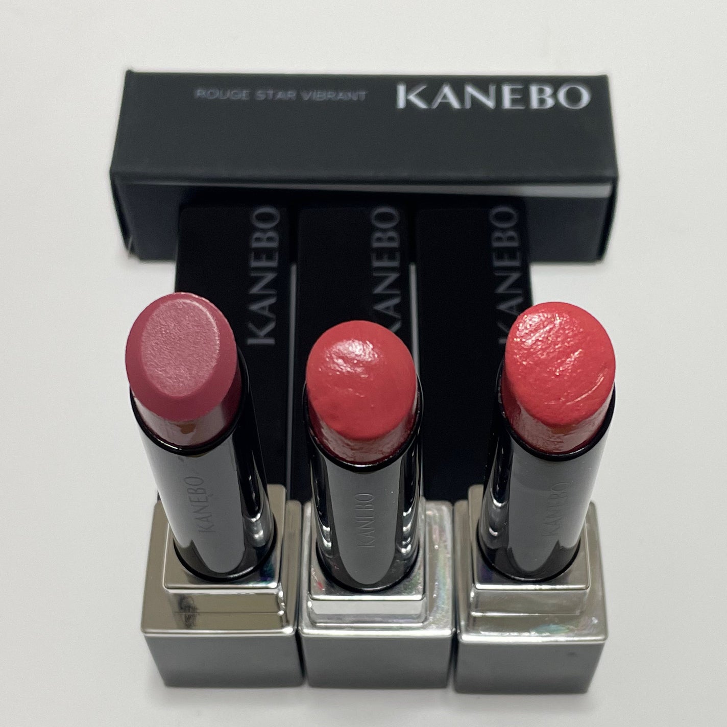 ルージュスターヴァイブラント/KANEBO/口紅を使ったクチコミ(2枚目)