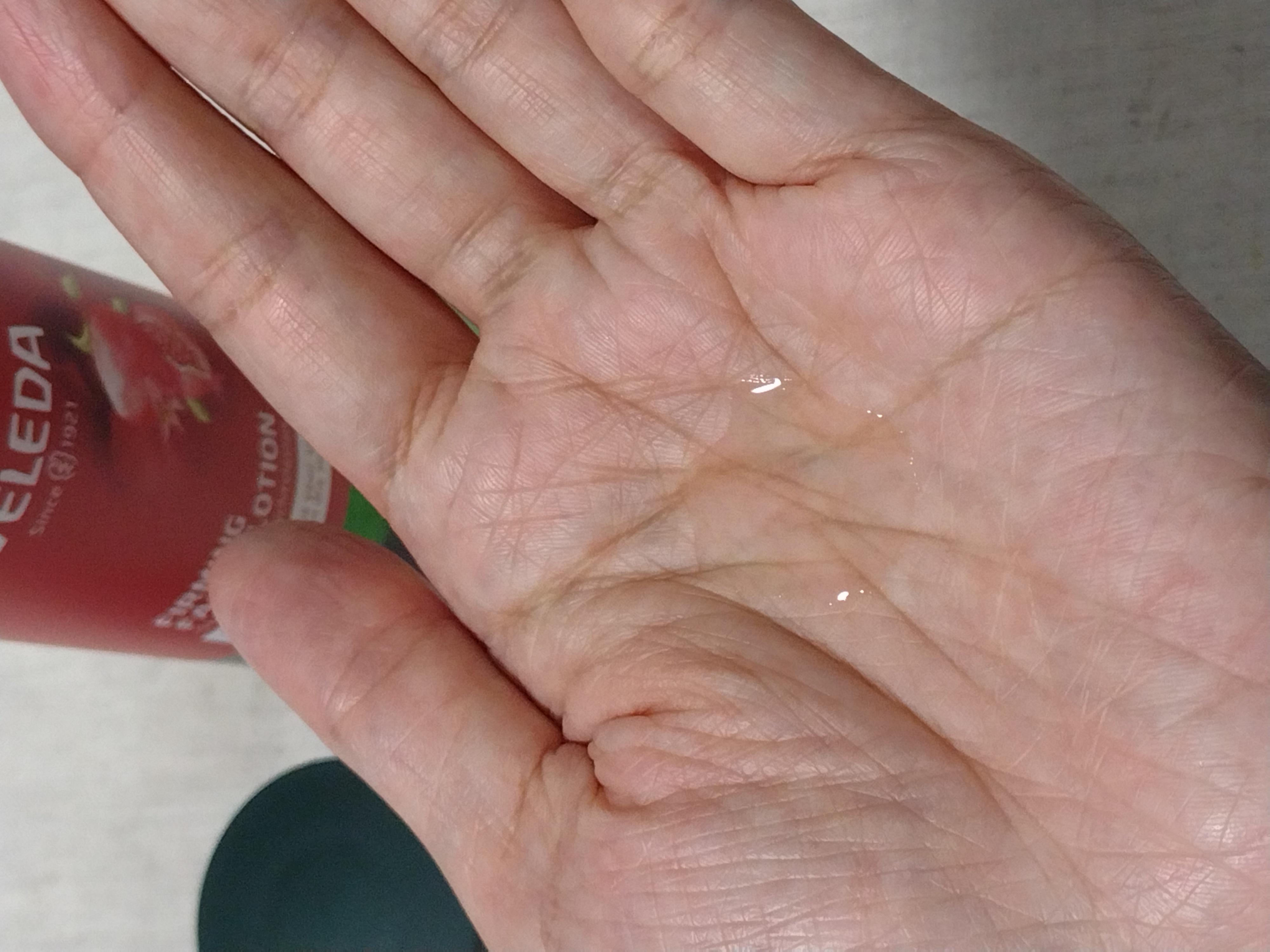 ざくろ ファーミングローション EX/WELEDA/化粧水を使ったクチコミ（3枚目）