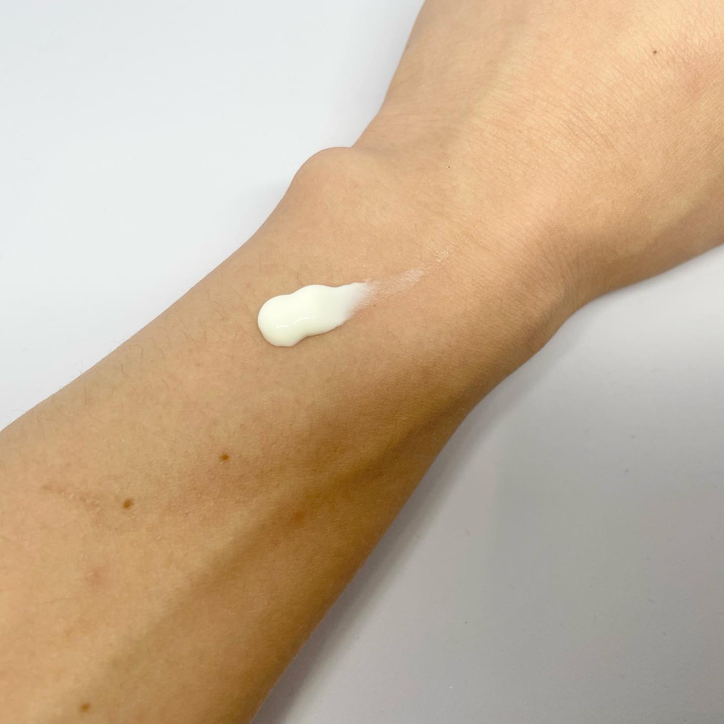 ハレバレ プロテクションUV セラム C/ハレバレ/日焼け止めローションを使ったクチコミ（3枚目）