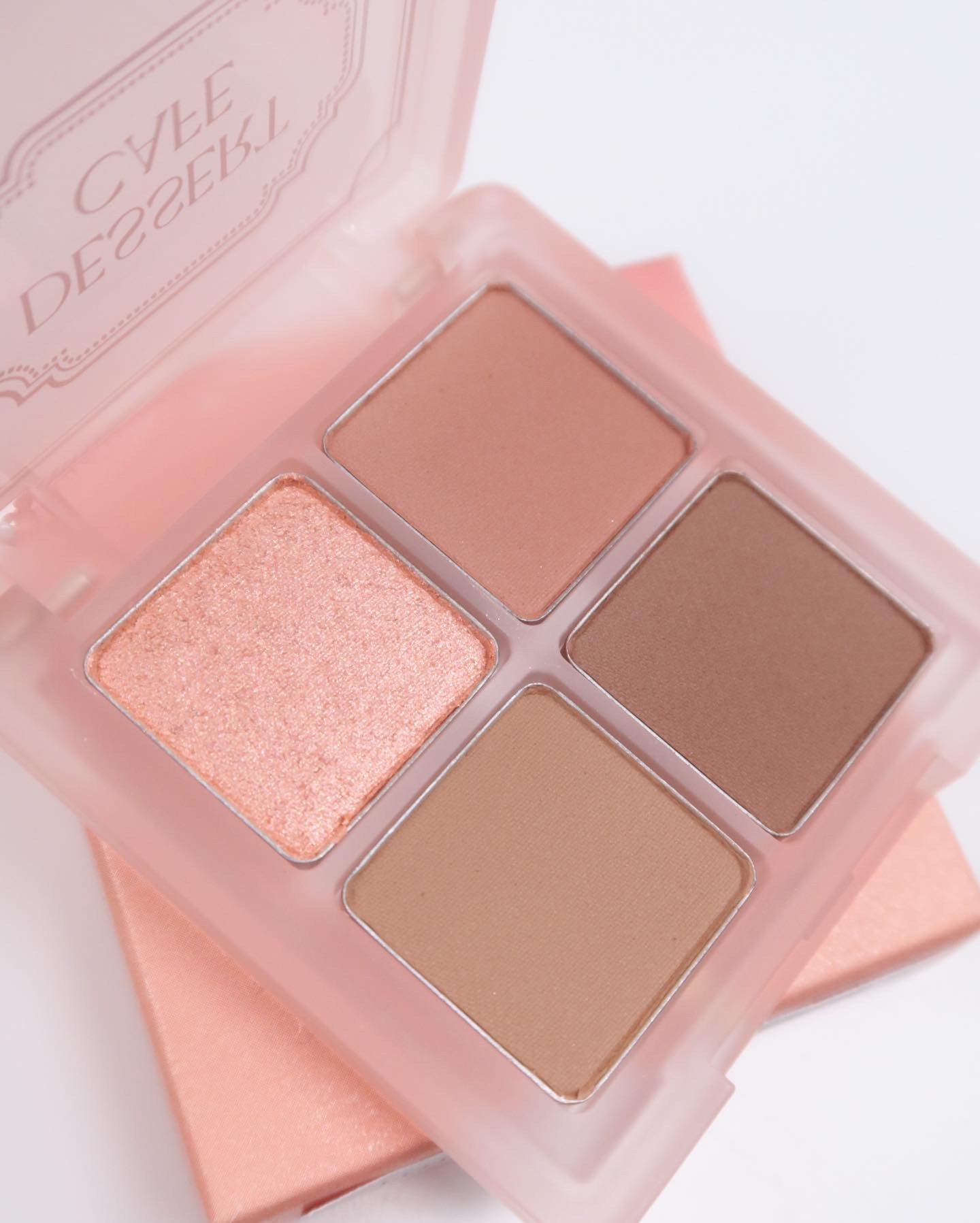 シャドウトリップ アイパレット/FAUX PAS PARIS/アイシャドウパレットを使ったクチコミ（2枚目）