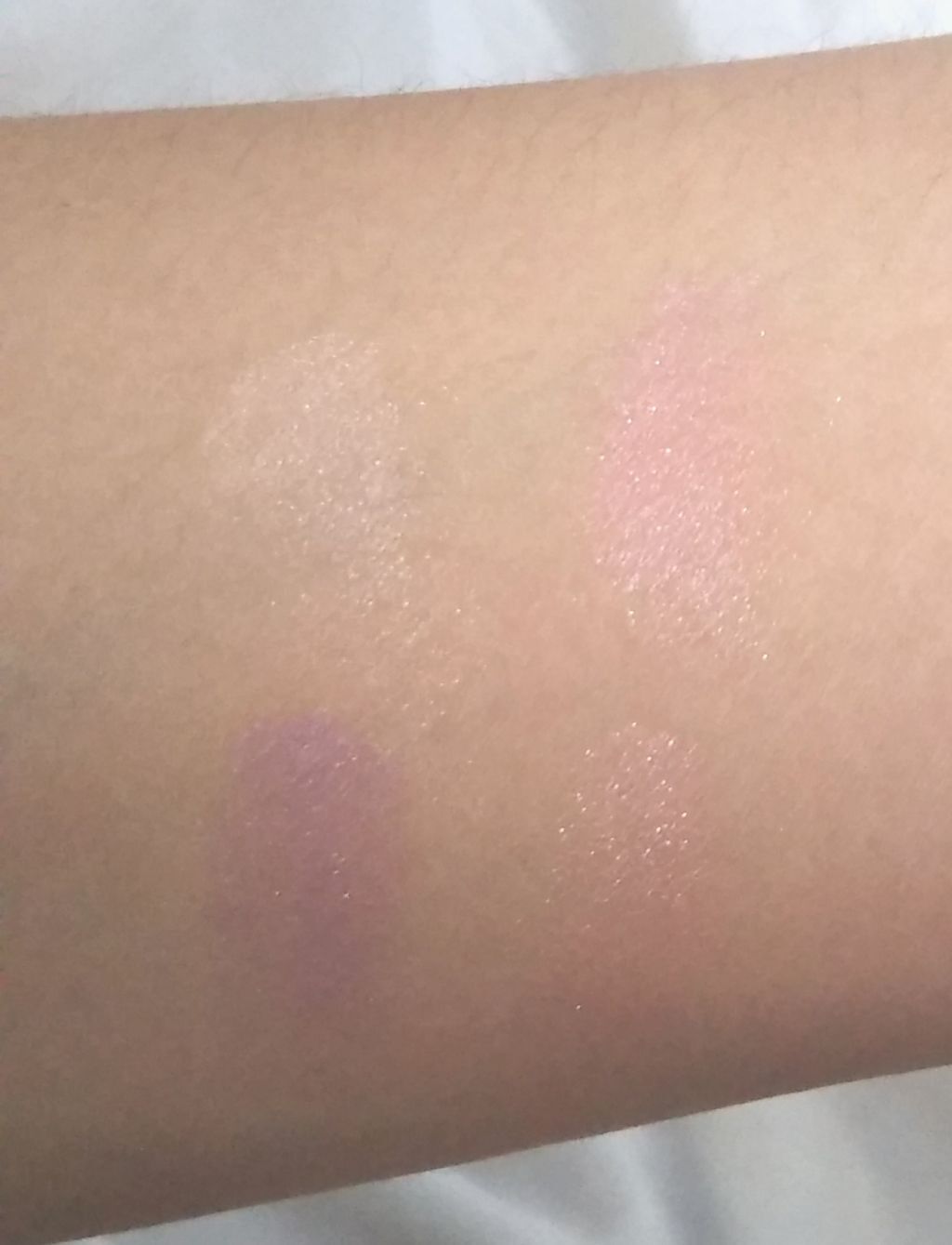 カラフルアイシャドウ/DAISO/アイシャドウパレットを使ったクチコミ(2枚目)