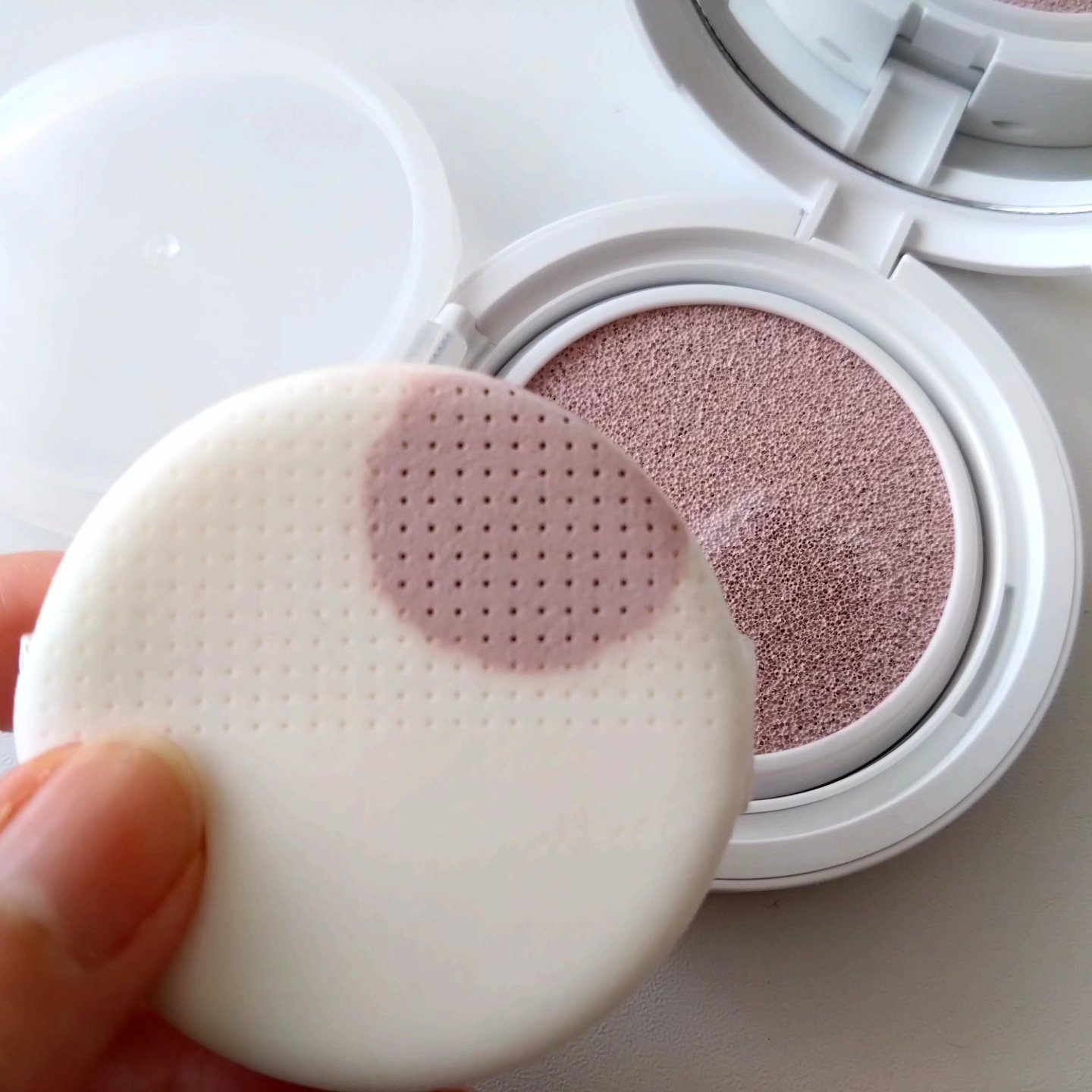 コンプリメントシリーズクッション 紫色(ボラ)/Ameli/クッションファンデーションを使ったクチコミ（3枚目）