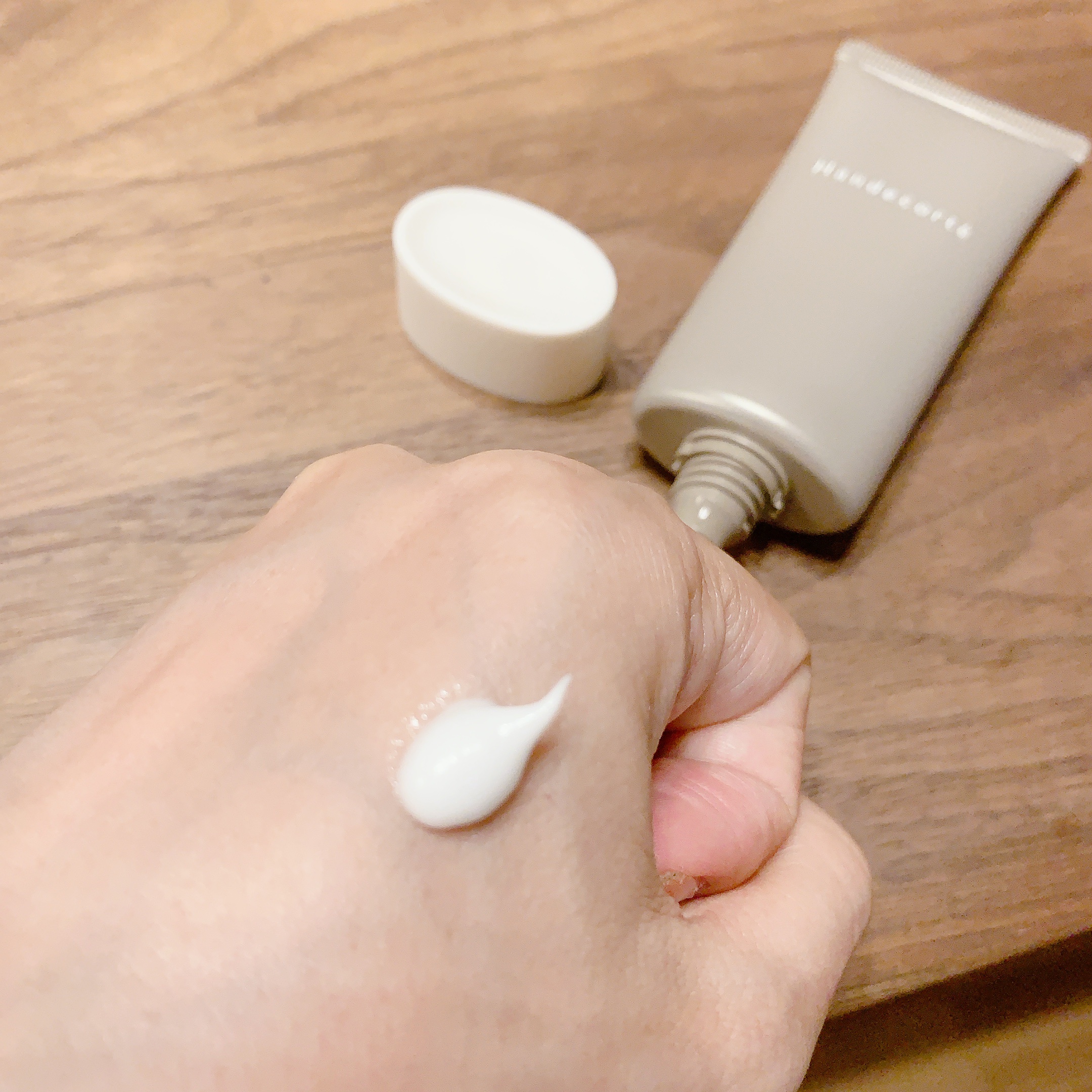 ハンデコルテ/キユートピア/ネック・デコルテケアを使ったクチコミ（2枚目）